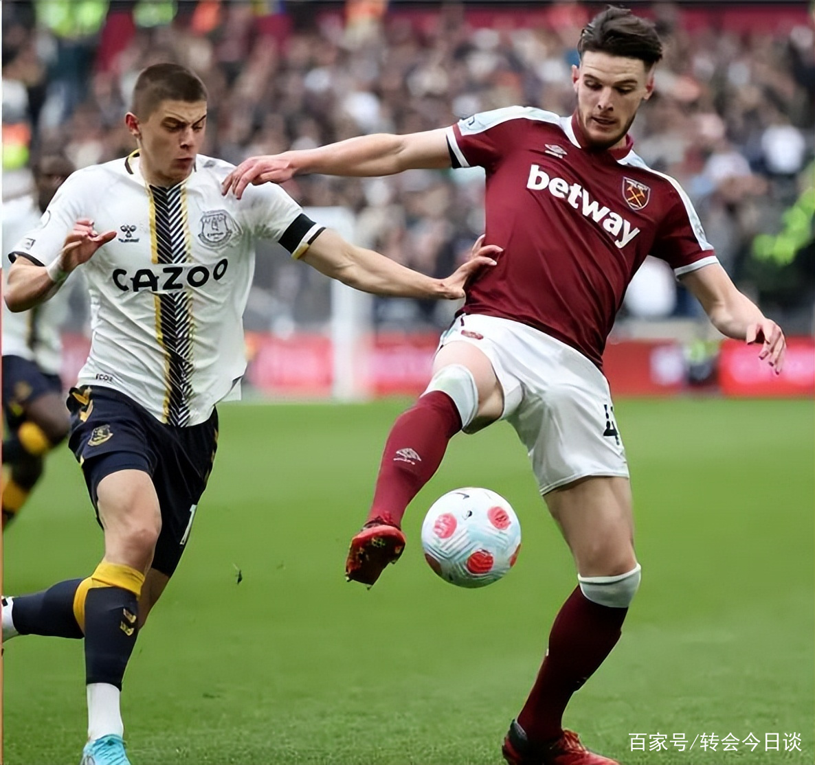 里程碑夜尼斯临场应变；荷甲转会期刷纪录；目标明确；训练强度明显提升的简单介绍